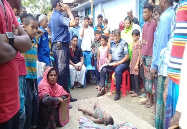 মাকে হত্যার পর শিশু সন্তানকে পুকুরে ফেলে দেয় দুর্বৃত্তরা