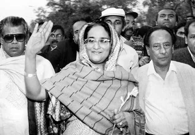 শেখ হাসিনার স্বদেশ প্রত্যাবর্তন দিবস আজ