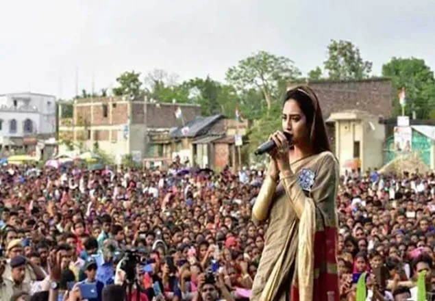 ‘নুসরাত বিষয়ে ছক্কা মেরেছেন মমতা’