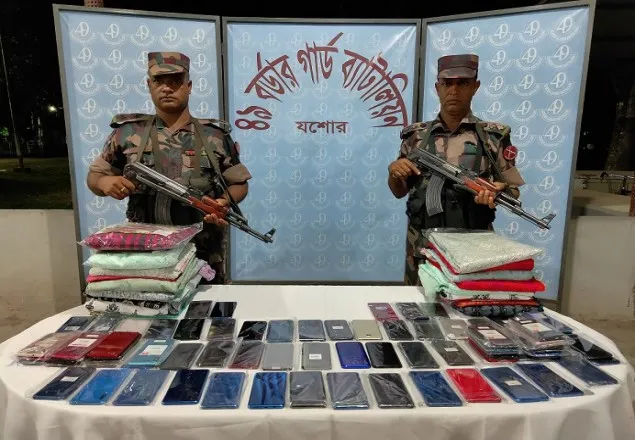 যশোরে অভিযানে বিপুল পরিমাণ ভারতীয় পণ্য আটক