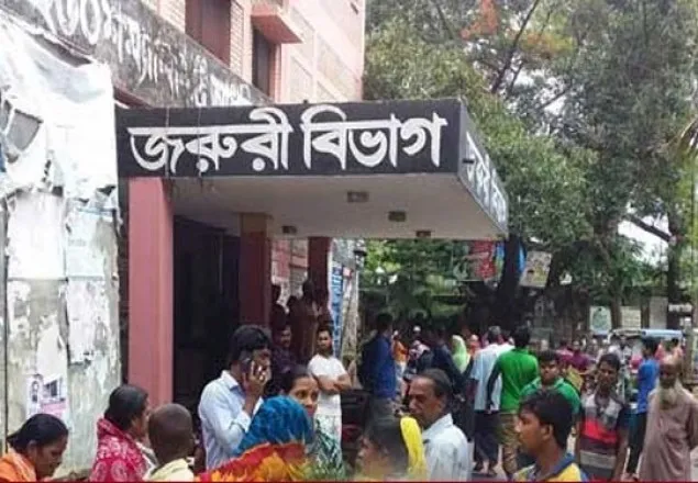 ব্রাহ্মণবাড়িয়ায় ট্রাকের ধাক্কায় তিন যাত্রী নিহত