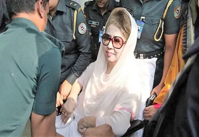 খালেদা জিয়ার মামলার আদালত পরিবর্তনের প্রজ্ঞাপন বাতিল চেয়ে রিট