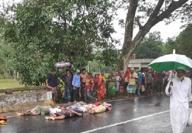 সিরাজগঞ্জে বাস-লেগুনা সংঘর্ষে ৮ জন নিহত