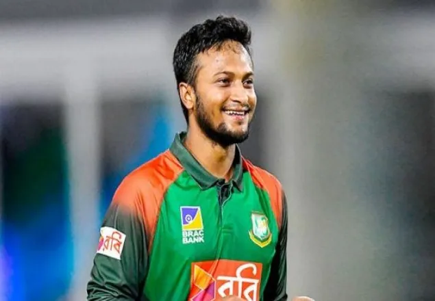 ইতিহাসে গড়লেন সাকিব