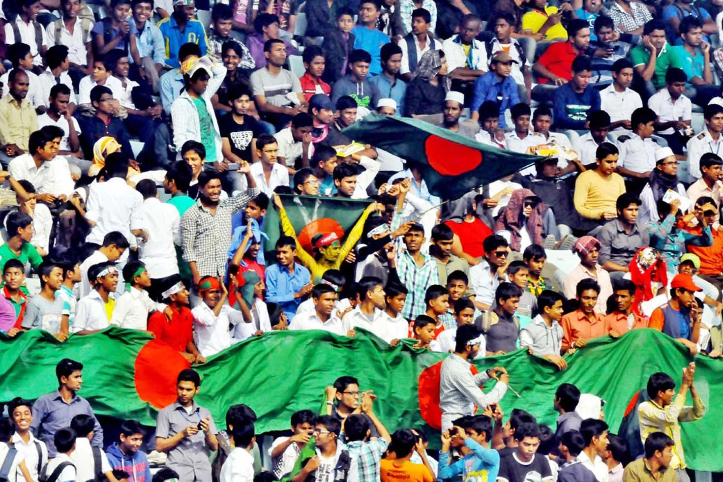 অবশেষে শেরেবাংলায় ফিরছে দর্শক