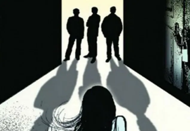 ‘প্রেমিকের’ সামনে গণধর্ষণের শিকার প্রেমিকা