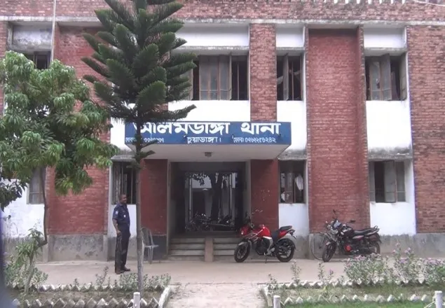 শাশুড়িকে ছুরিকাঘাত করে হত্যা করলো পুলিশ কনস্টেবল