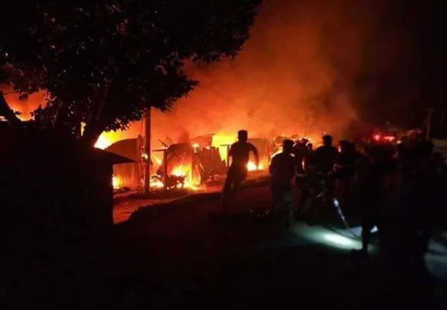 শায়েস্তাগঞ্জে মধ্যরাতে আগুনে পুড়ল ১০ ব্যবসা প্রতিষ্ঠান