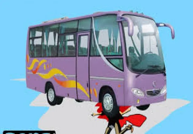 চালককে লাথি মেরে ফেলে বাসচাপা দিয়ে হত্যা