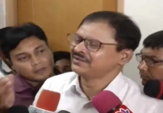 সাংবাদিকদের কাছ থেকে ছাড় পেলাম না: দুদক কর্মকর্তা বাছির