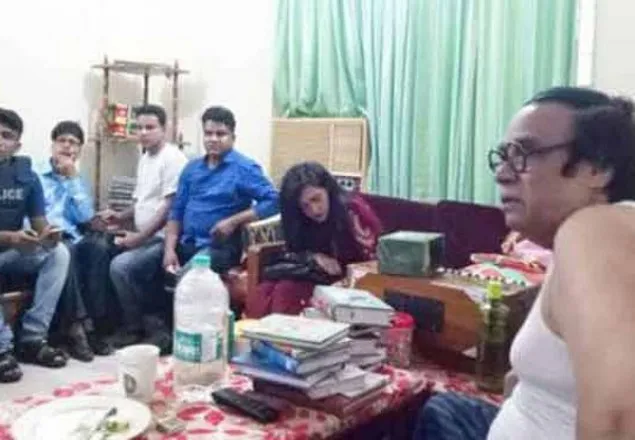 লোক কারুশিল্প যাদুঘরের সাবেক পরিচালক নারীসহ আটক