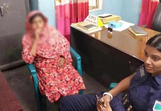 চুয়াডাঙ্গায় নিজের সন্তানকে গলা কেটে হত্যা করল মা