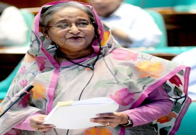 ফেসবুকে প্রধানমন্ত্রীকে নিয়ে কটুক্তি করায় লোহাগাড়ায় ছাত্রলীগের অবস্থান কর্মসূচী