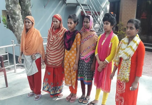 ভারতে পাচার ৬ নারীকে বিজিবির হাতে হস্তান্তর