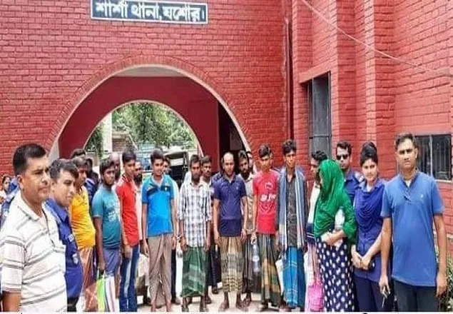 শার্শা পুলিশে বিশেষ অভিযানে ২৩ জন পলাতক আসামী আটক