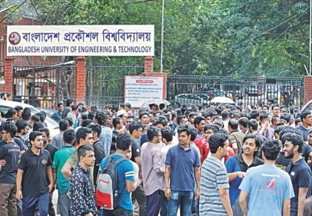 উত্তাল বুয়েট, ভেতরে তালা রাজপথে শিক্ষার্থীরা