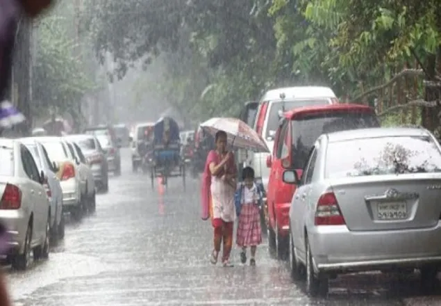 বৃষ্টি থাকবে ৩-৪ দিন, তাপমাত্রা কমছে ৩ ডিগ্রি