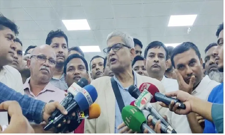 দেশে ফিরেছেন মির্জা ফখরুল