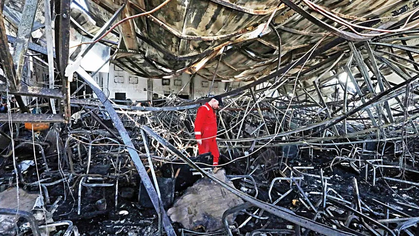 Over 100 killed in blaze at Iraq wedding party