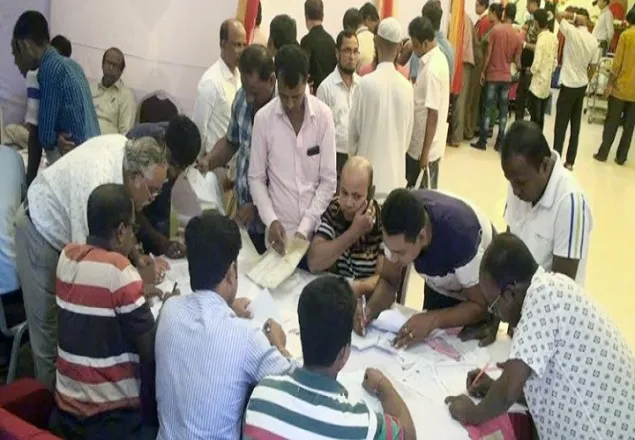 কালো স্বর্ণ সাদা করলেন দুই শতাধিক ব্যবসায়ী