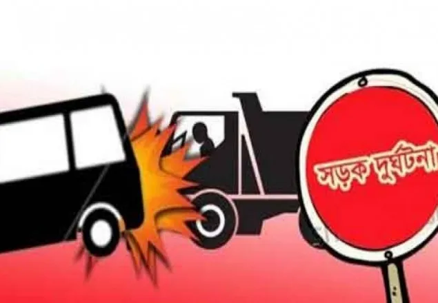 টঙ্গীতে ট্রাকে লেগুনার ধাক্কা, নিহত ২