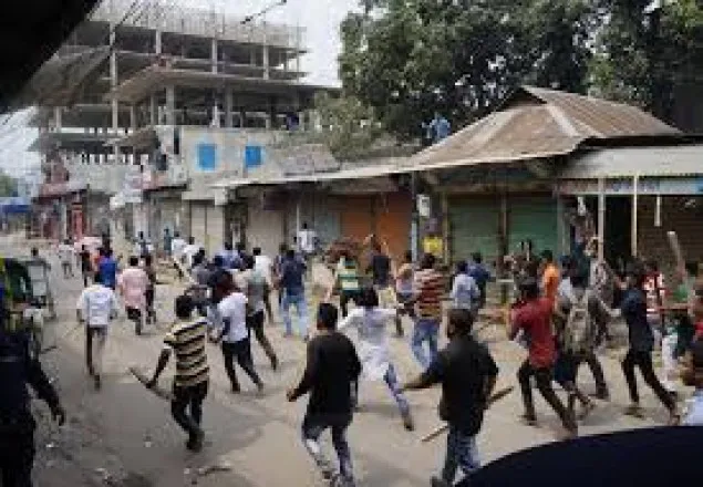 ঝিনাইদহে আওয়ামী লীগের দু'পক্ষের সংঘর্ষ, ভাংচুর