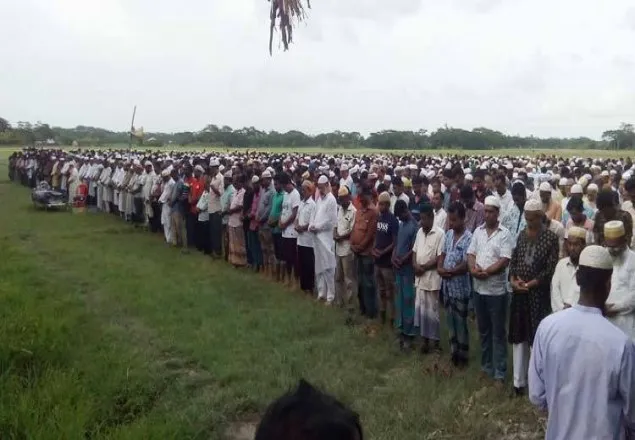 বরগুনায় রিফাতের দাফন সম্পন্ন, গ্রেপ্তার ৩