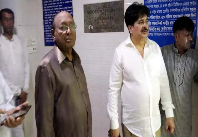 এরশাদকে দেখতে সিএমএইচে তোফায়েল, দোয়া চাইলেন স্বাস্থ্যমন্ত্রী