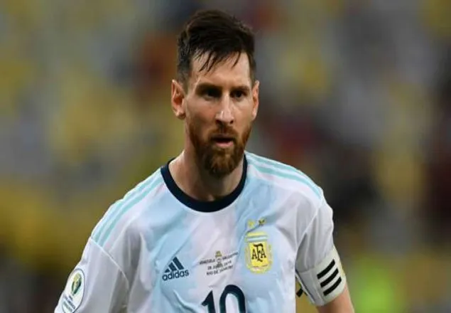 রেফারিংয়ের সমালোচনায় মেসি