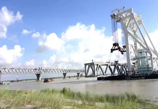 এ সপ্তাহে বসবে পদ্মা সেতুর শেষ পাইল