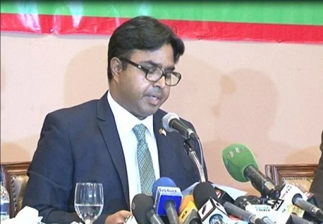 বিক্ষুব্ধ রিকশাচালকদের নগর ভবনে চায়ের আমন্ত্রণ মেয়রের