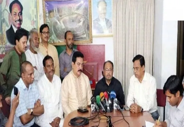 'এরশাদ চোখ মেলে তাকিয়েছেন'