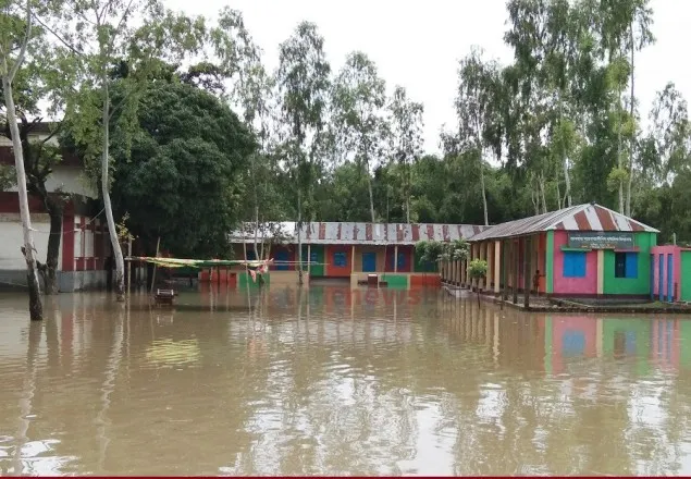 লালমনিরহাটে ৩৪ বিদ্যালয়ের শ্রেণী কক্ষে পানি প্রবেশ  