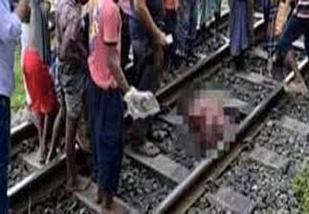 বিমানবন্দর রেলস্টেশনে ট্রেনের ধাক্কায় স্কুলছাত্রীর মৃত্যু