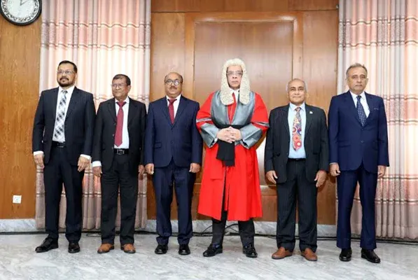 শপথ নিলেন পিএসসির নবনিযুক্ত চেয়ারম্যান ও চার সদস্য