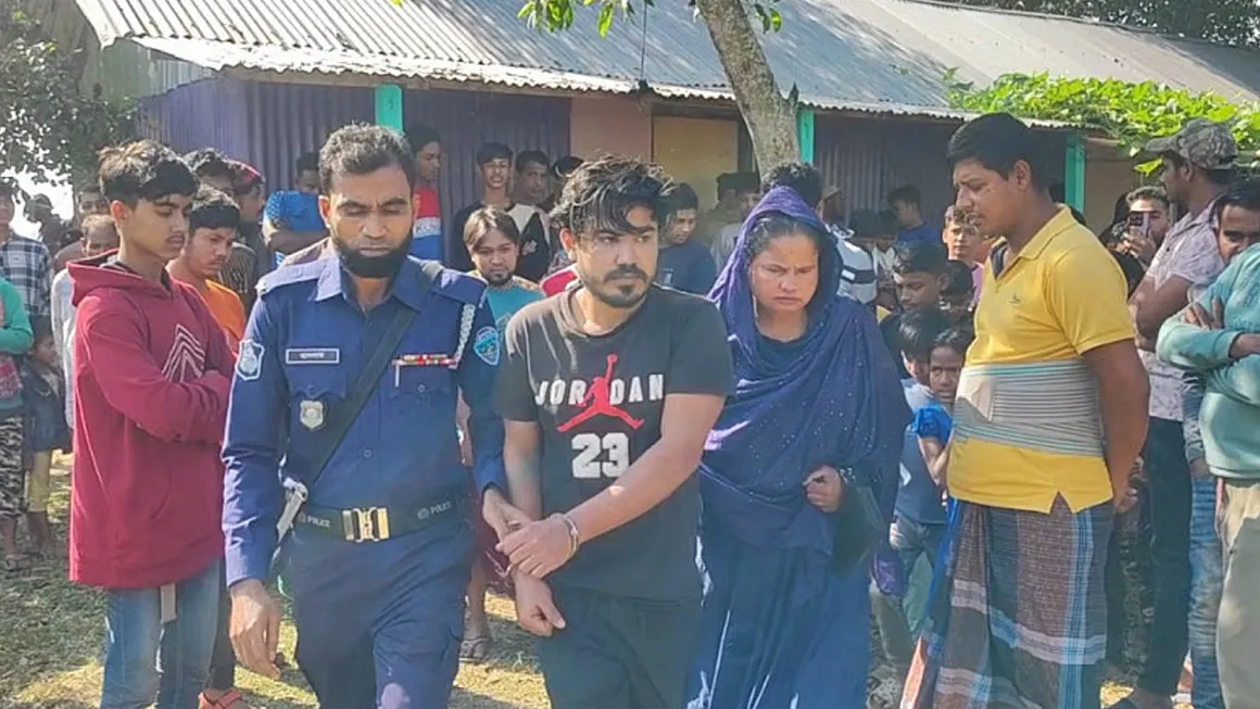 যুবলীগ নেতার বাড়িতে নারীর মরদেহে আগুন, ছেলে আটক