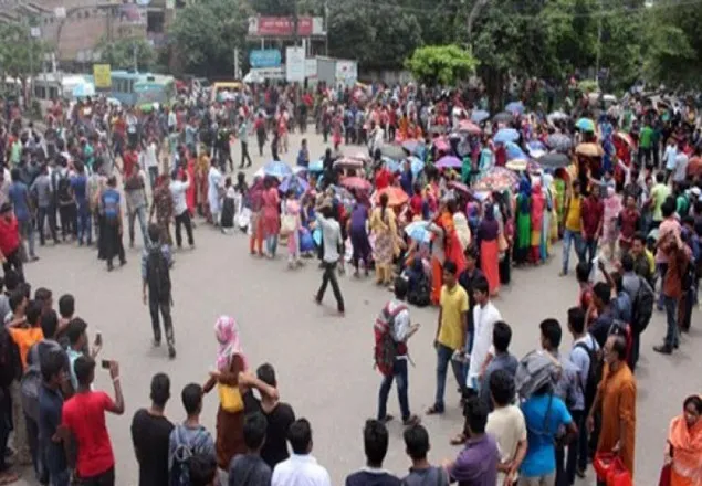 ঢাবি প্রশাসনকে ১ সপ্তাহের আল্টিমেটাম দিল ৭ কলেজের শিক্ষার্থীরা