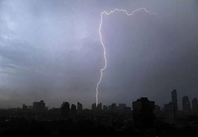ভারতের উত্তর প্রদেশে বজ্রাঘাতে নিহত ৩২
