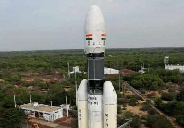 চাঁদের উদ্দেশে পাড়ি দিলো চন্দ্রযান ২