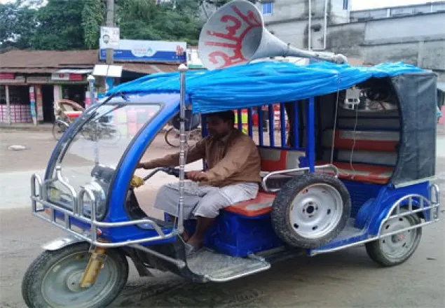 বিরামপুরে গণপিটুনি রোধে পুলিশের মাইকিং
