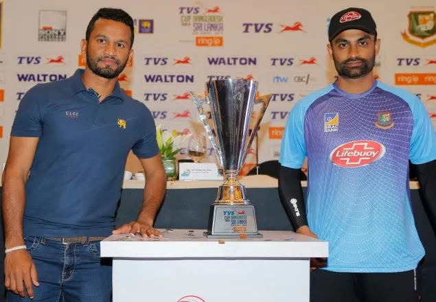 টসে হেরে ফিল্ডিংয়ে বাংলাদেশ