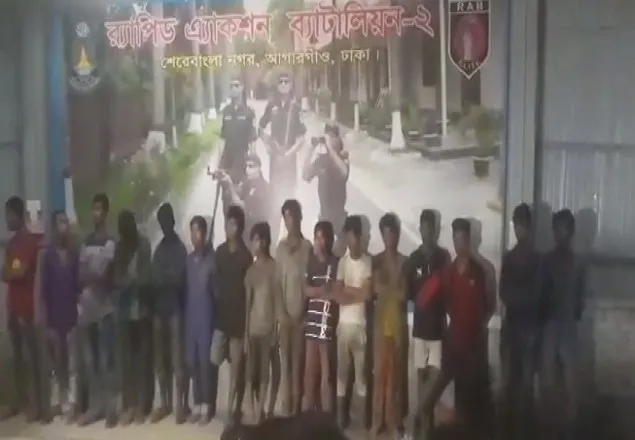 রাজধানীতে কিশোর ছিনতাই চক্রের ২৯ সদস্য আটক