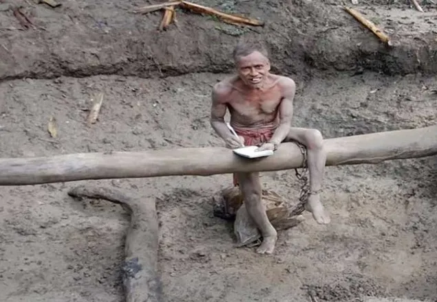 ৪ বছর ধরে অন্ধকার গর্তে জীবন কাটাচ্ছেন আব্দুল কাদের