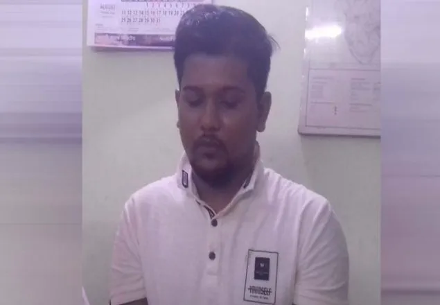 অর্থমন্ত্রীর মেয়ে সেজে ব্যবসায়ীর কাছে মোটরসাইকেল দাবি!