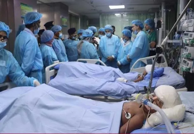 রাবেয়া ও রোকেয়াকে দেখে এলেন প্রধানমন্ত্রী  