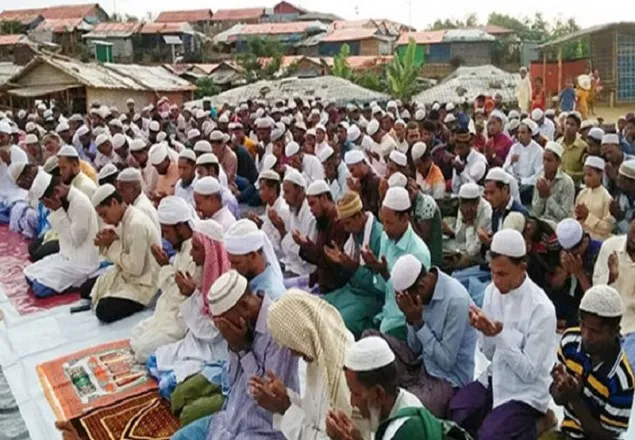 আনন্দ-বেদনায় রোহিঙ্গাদের ঈদ উদযাপন