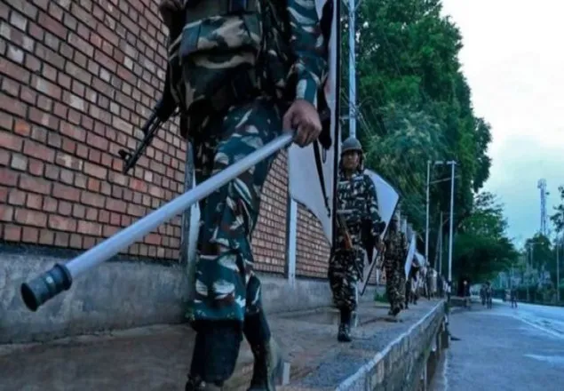 কঠোর কারফিউর মধ্যে ঈদ, মসজিদ-ঈদগাহ বন্ধ