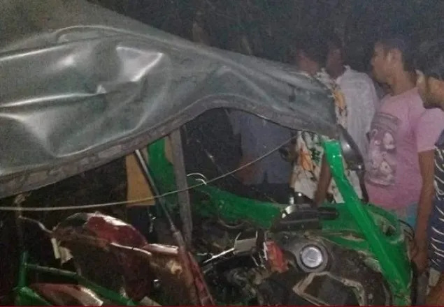গাইবান্ধায় সিএনজি-মাইক্রোবাস সংঘর্ষে দুইজন নিহত