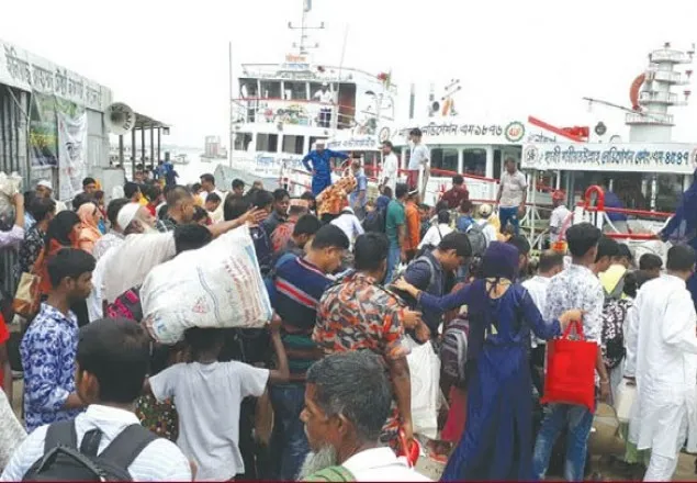 রাজধানীমুখী যাত্রীদের ঢল