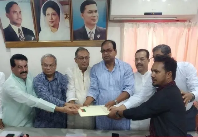 কাউন্সিল উপলক্ষে ছাত্রদলের ফরম বিতরণ 